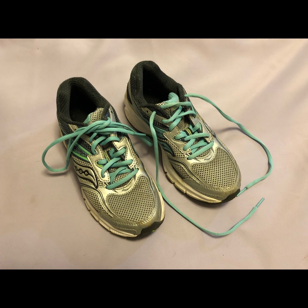 Basic running shoes